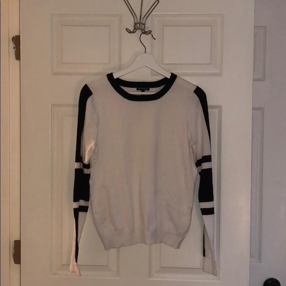 NWOT Black & white sweater.